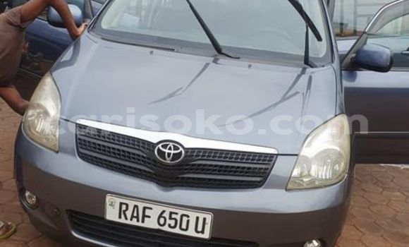 Acheter Occasion Voiture Toyota Corolla Verso Gris à Kigali, Rwanda Acheter Occasion Voiture Toyota Corolla Verso Gris à Kigali, Rwanda