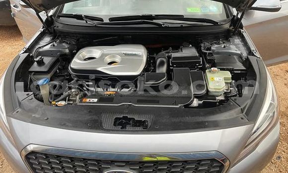Buy Used Hyundai Sonata Silver Car in Kigali in Rwanda Buy Used Hyundai Sonata Silver Car in Kigali in Rwanda