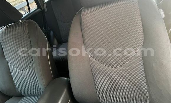 Sayi Na hannu Toyota RAV4 Gris Mota in Kigali a Rwanda Sayi Na hannu Toyota RAV4 Gris Mota in Kigali a Rwanda