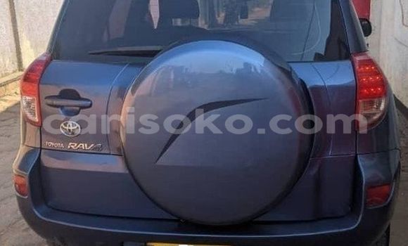 Sayi Na hannu Toyota RAV4 Bleu Mota in Kigali a Rwanda Sayi Na hannu Toyota RAV4 Bleu Mota in Kigali a Rwanda