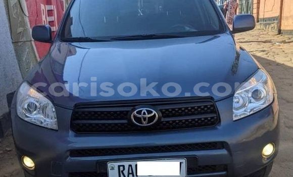 Sayi Na hannu Toyota RAV4 Bleu Mota in Kigali a Rwanda Sayi Na hannu Toyota RAV4 Bleu Mota in Kigali a Rwanda
