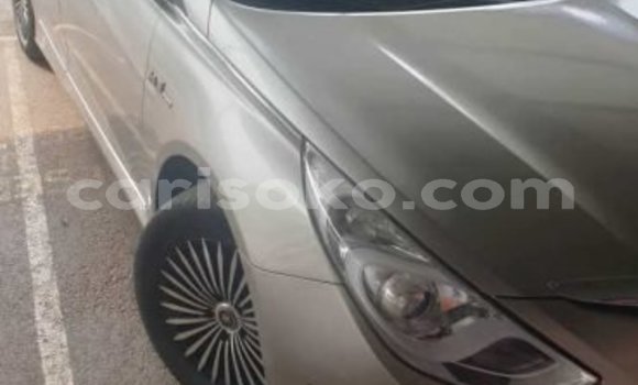 Sayi Na hannu Hyundai Sonata Gris Mota in Kigali a Rwanda Sayi Na hannu Hyundai Sonata Gris Mota in Kigali a Rwanda