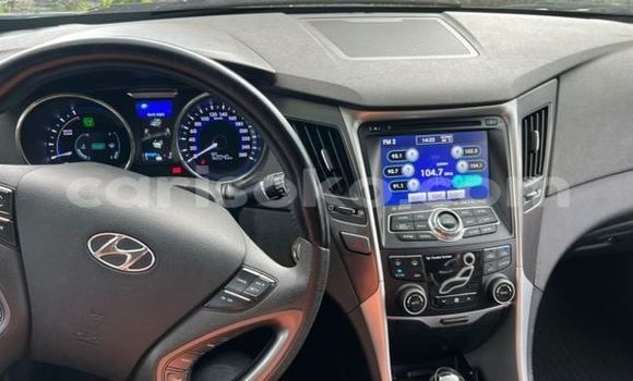 Sayi Na hannu Hyundai Sonata Gris Mota in Kigali a Rwanda Sayi Na hannu Hyundai Sonata Gris Mota in Kigali a Rwanda