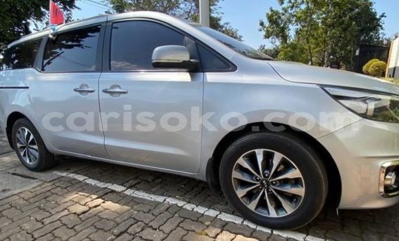 Sayi Na hannu Kia Carnival Autre Mota in Kigali a Rwanda Sayi Na hannu Kia Carnival Autre Mota in Kigali a Rwanda