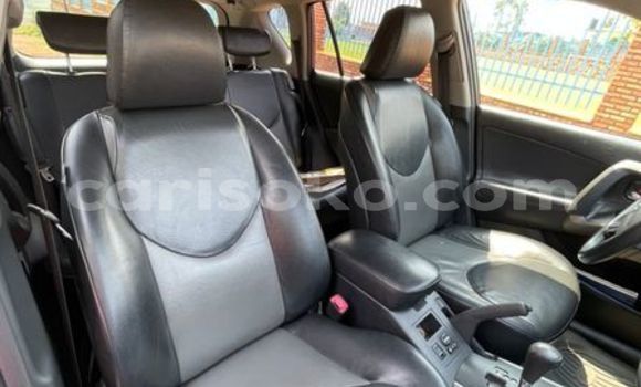 Sayi Na hannu Toyota RAV4 Gris Mota in Kigali a Rwanda Sayi Na hannu Toyota RAV4 Gris Mota in Kigali a Rwanda