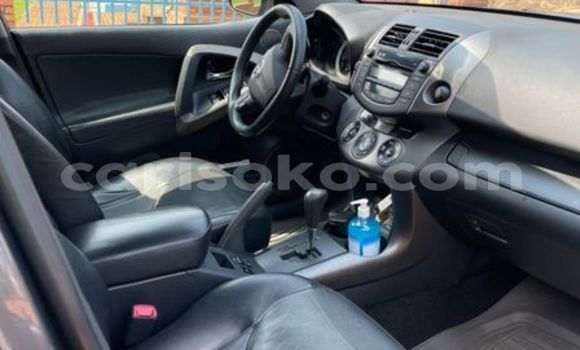 Sayi Na hannu Toyota RAV4 Gris Mota in Kigali a Rwanda Sayi Na hannu Toyota RAV4 Gris Mota in Kigali a Rwanda