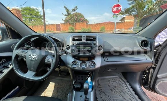 Sayi Na hannu Toyota RAV4 Gris Mota in Kigali a Rwanda Sayi Na hannu Toyota RAV4 Gris Mota in Kigali a Rwanda