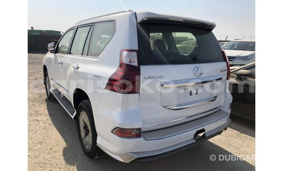 Acheter Import Voiture Lexus GX Blanc à Import - Dubai, Rwanda Acheter Import Voiture Lexus GX Blanc à Import - Dubai, Rwanda