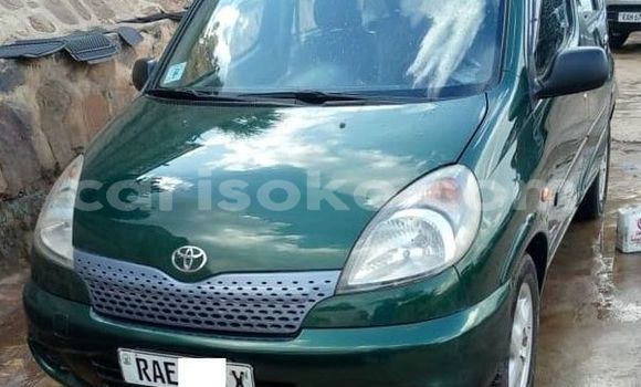 Sayi Na hannu Toyota Yaris Verso Vert Mota in Kigali a Rwanda Sayi Na hannu Toyota Yaris Verso Vert Mota in Kigali a Rwanda