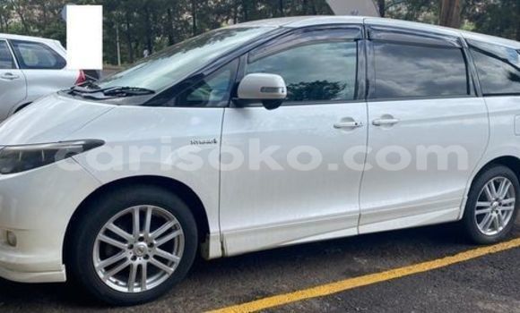 Acheter Occasion Voiture Toyota Estima Blanc à Kigali, Rwanda