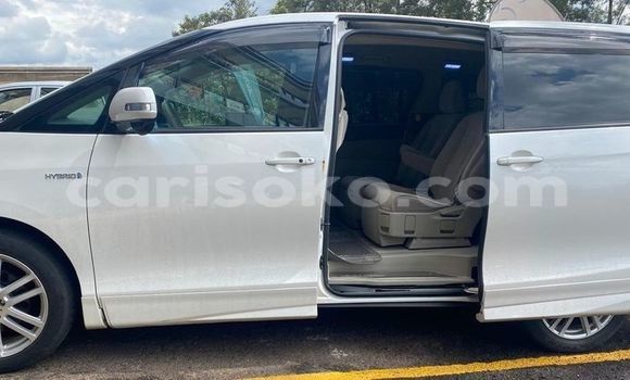 Acheter Occasion Voiture Toyota Estima Blanc à Kigali, Rwanda Acheter Occasion Voiture Toyota Estima Blanc à Kigali, Rwanda