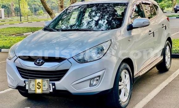 Sayi Na hannu Hyundai Tucson Blanc Mota in Kigali a Rwanda Sayi Na hannu Hyundai Tucson Blanc Mota in Kigali a Rwanda