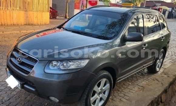 Sayi Na hannu Hyundai Santa Fe Gris Mota in Kigali a Rwanda Sayi Na hannu Hyundai Santa Fe Gris Mota in Kigali a Rwanda