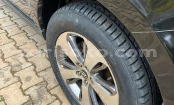 Sayi Na hannu Hyundai Santa Fe Noir Mota in Kigali a Rwanda Sayi Na hannu Hyundai Santa Fe Noir Mota in Kigali a Rwanda