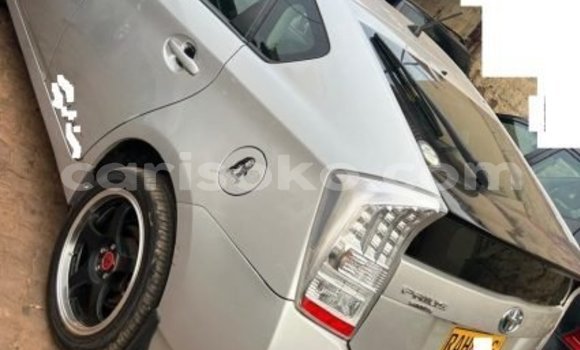 Sayi Na hannu Toyota Prius Gris Mota in Kigali a Rwanda Sayi Na hannu Toyota Prius Gris Mota in Kigali a Rwanda