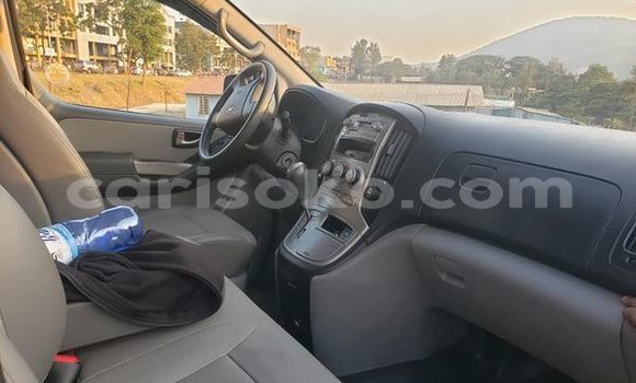 Sayi Na hannu Hyundai Santa Fe Autre Mota in Gikongoro a Gikongoro Sayi Na hannu Hyundai Santa Fe Autre Mota in Gikongoro a Gikongoro