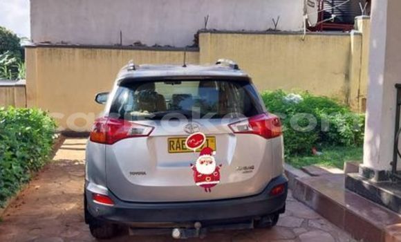 Sayi Na hannu Toyota RAV4 Gris Mota in Kigali a Rwanda Sayi Na hannu Toyota RAV4 Gris Mota in Kigali a Rwanda