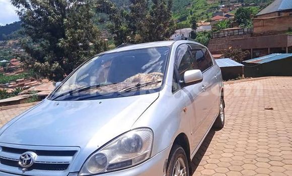 اشتري مستعمل Toyota Ipsum Autre سيارة في Kigali في Rwanda