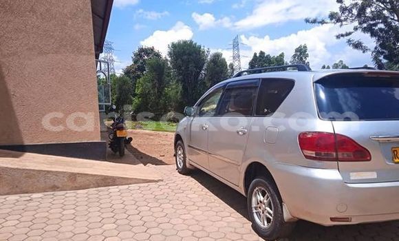 Sayi Na hannu Toyota Ipsum Autre Mota in Kigali a Rwanda Sayi Na hannu Toyota Ipsum Autre Mota in Kigali a Rwanda