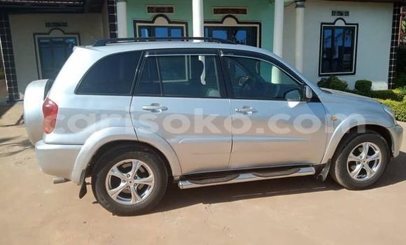 Sayi Na hannu Toyota RAV4 Autre Mota in Kigali a Rwanda Sayi Na hannu Toyota RAV4 Autre Mota in Kigali a Rwanda