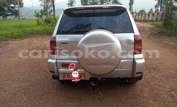 Sayi Na hannu Toyota RAV4 Autre Mota in Kigali a Rwanda Sayi Na hannu Toyota RAV4 Autre Mota in Kigali a Rwanda