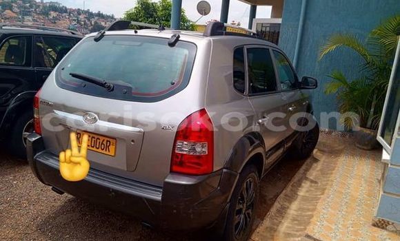 Sayi Na hannu Hyundai Tucson Gris Mota in Kigali a Rwanda Sayi Na hannu Hyundai Tucson Gris Mota in Kigali a Rwanda