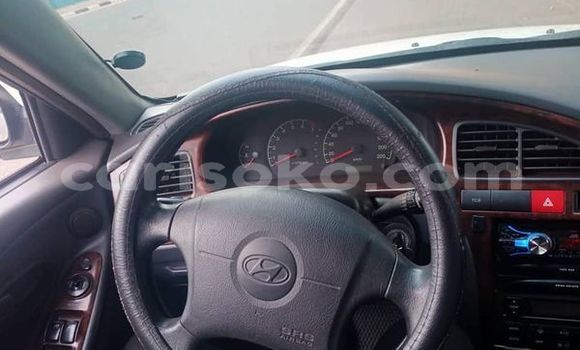 Sayi Na hannu Hyundai Accent Blanc Mota in Kigali a Rwanda Sayi Na hannu Hyundai Accent Blanc Mota in Kigali a Rwanda