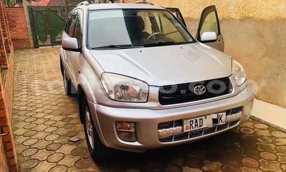Sayi Na hannu Toyota RAV4 Beige Mota in Kigali a Rwanda Sayi Na hannu Toyota RAV4 Beige Mota in Kigali a Rwanda