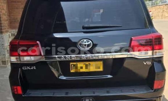 اشتري مستعمل Toyota Land Cruiser Noir سيارة في Kigali في Rwanda اشتري مستعمل Toyota Land Cruiser Noir سيارة في Kigali في Rwanda