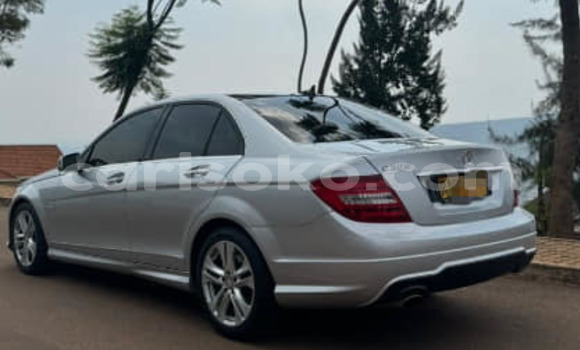 Acheter Occasion Voiture Mercedes-Benz KOMPRESSOR Autre à Kigali, Rwanda Acheter Occasion Voiture Mercedes-Benz KOMPRESSOR Autre à Kigali, Rwanda