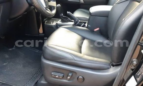 Acheter Occasion Voiture Toyota Land Cruiser Noir à Kigali, Rwanda Acheter Occasion Voiture Toyota Land Cruiser Noir à Kigali, Rwanda