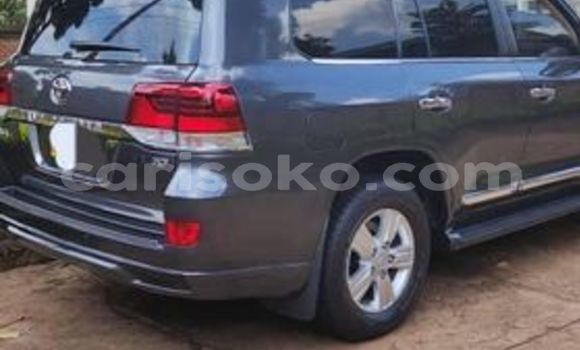 Acheter Occasion Voiture Toyota Land Cruiser Gris à Kigali, Rwanda Acheter Occasion Voiture Toyota Land Cruiser Gris à Kigali, Rwanda
