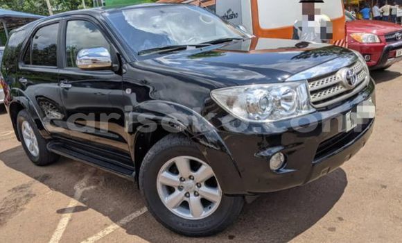 اشتري مستعمل Toyota Fortuner Noir سيارة في Kigali في Rwanda اشتري مستعمل Toyota Fortuner Noir سيارة في Kigali في Rwanda