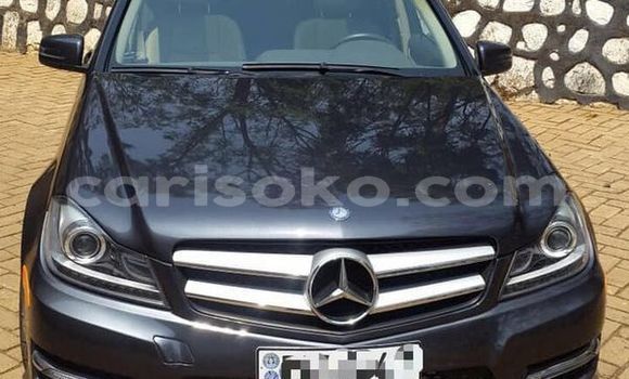Acheter Occasion Voiture Mercedes-Benz C250 coupe Noir à Kigali, Rwanda