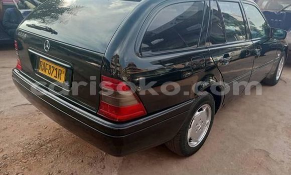 اشتري مستعمل Mercedes-Benz C–Class Noir سيارة في Kigali في Rwanda اشتري مستعمل Mercedes-Benz C–Class Noir سيارة في Kigali في Rwanda