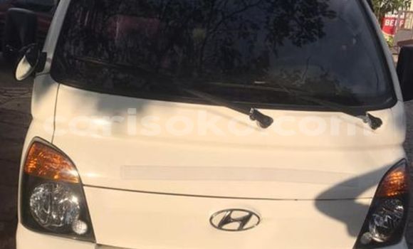 اشتري مستعمل Hyundai Kona Blanc سيارة في Kigali في Rwanda اشتري مستعمل Hyundai Kona Blanc سيارة في Kigali في Rwanda