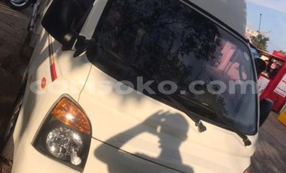 اشتري مستعمل Hyundai Kona Blanc سيارة في Kigali في Rwanda اشتري مستعمل Hyundai Kona Blanc سيارة في Kigali في Rwanda