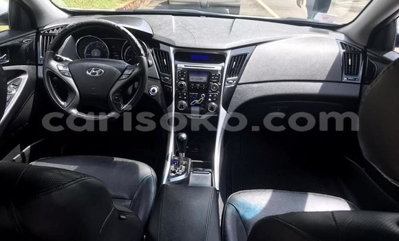 اشتري مستعمل Hyundai Sonata Blanc سيارة في Kigali في Rwanda اشتري مستعمل Hyundai Sonata Blanc سيارة في Kigali في Rwanda