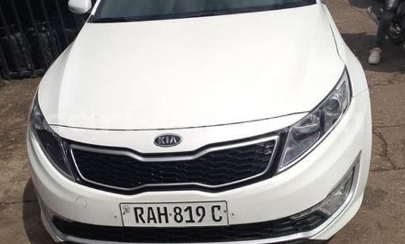 Acheter Occasion Voiture Kia K5 Blanc à Kigali, Rwanda Acheter Occasion Voiture Kia K5 Blanc à Kigali, Rwanda