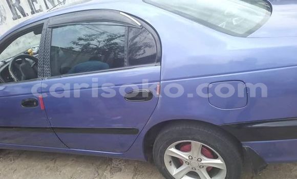 Acheter Occasion Voiture Toyota Avensis Bleu à Kigali, Rwanda Acheter Occasion Voiture Toyota Avensis Bleu à Kigali, Rwanda