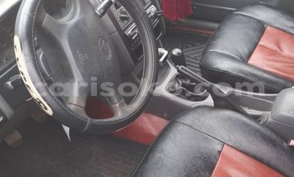 Acheter Occasion Voiture Toyota Avensis Bleu à Kigali, Rwanda Acheter Occasion Voiture Toyota Avensis Bleu à Kigali, Rwanda