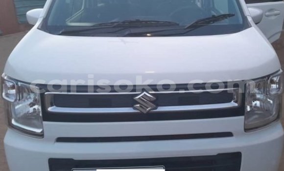 Acheter Occasion Voiture Suzuki Wagon Blanc à Kigali, Rwanda Acheter Occasion Voiture Suzuki Wagon Blanc à Kigali, Rwanda