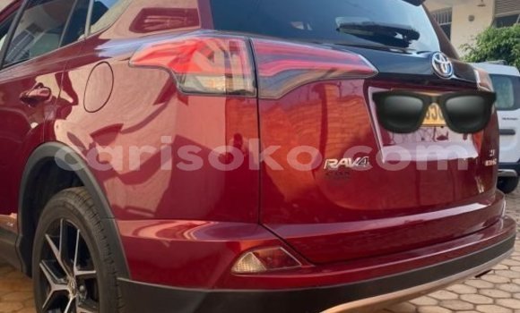 Acheter Occasion Voiture Toyota RAV4 Rouge à Kigali, Rwanda Acheter Occasion Voiture Toyota RAV4 Rouge à Kigali, Rwanda
