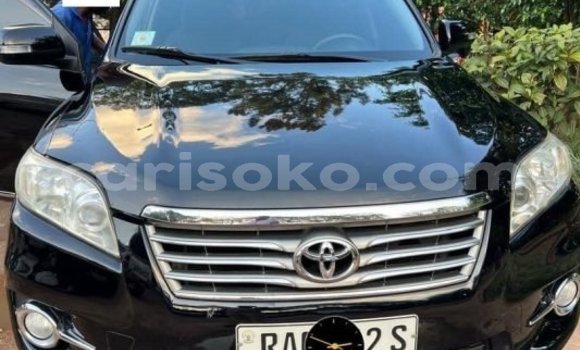 Acheter Occasion Voiture Toyota RAV4 Noir à Kigali, Rwanda Acheter Occasion Voiture Toyota RAV4 Noir à Kigali, Rwanda
