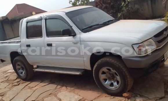 Acheter Occasion Voiture Toyota Hilux Blanc à Kigali, Rwanda Acheter Occasion Voiture Toyota Hilux Blanc à Kigali, Rwanda