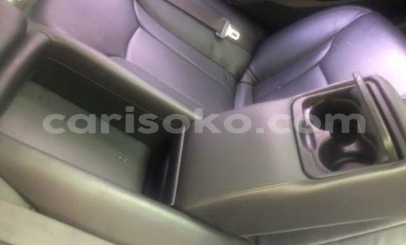 Acheter Occasion Voiture Hyundai Grandeur Noir à Kigali, Rwanda Acheter Occasion Voiture Hyundai Grandeur Noir à Kigali, Rwanda