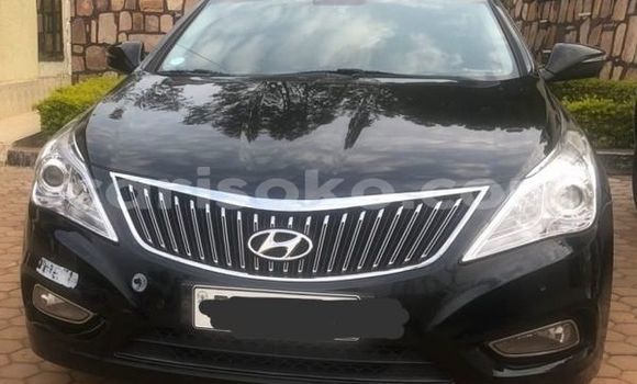 Acheter Occasion Voiture Hyundai Grandeur Noir à Kigali, Rwanda Acheter Occasion Voiture Hyundai Grandeur Noir à Kigali, Rwanda