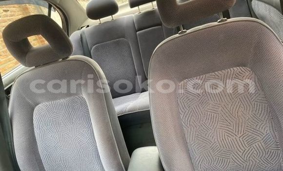 Acheter Occasion Voiture Toyota Avensis Vert à Kigali, Rwanda Acheter Occasion Voiture Toyota Avensis Vert à Kigali, Rwanda