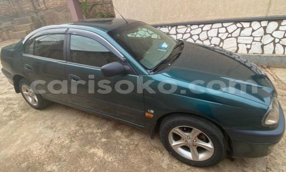 Acheter Occasion Voiture Toyota Avensis Vert à Kigali, Rwanda Acheter Occasion Voiture Toyota Avensis Vert à Kigali, Rwanda