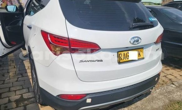 Acheter Occasion Voiture Hyundai Santa Fe Blanc à Kigali, Rwanda Acheter Occasion Voiture Hyundai Santa Fe Blanc à Kigali, Rwanda